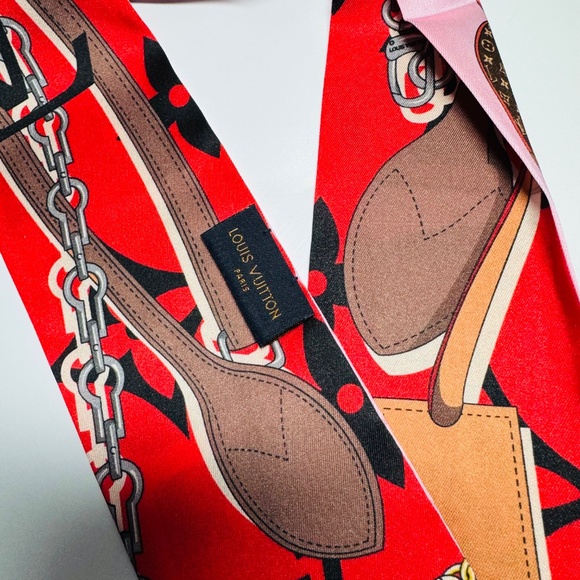 Louis Vuitton Red and Pink Scarf - Picture 5 of 9